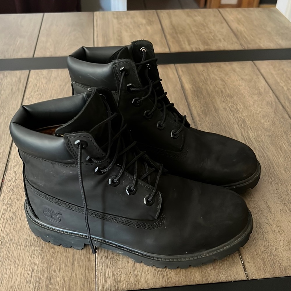 TIMBERLAND BOOTS